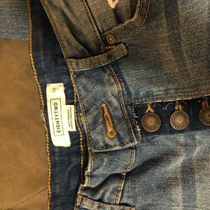 Eightytwo brand size 03 jeans. Excellent condition
